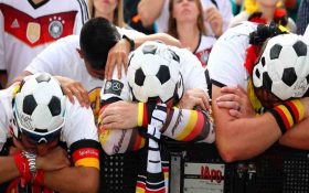 عادل فردوسی پور گفته : 30 هزار نفر نتیجه دقیق رو پیش بینی کردن