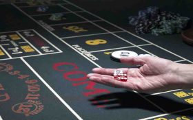 معرفی بازی قمار محبوب: تاس (Craps)