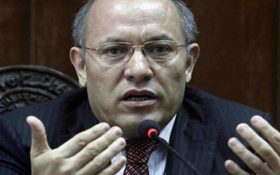 شیرخان فرنود؛ دیروز رئیس افغان بانک ، امروز یک پوکرباز موفق و جهانی