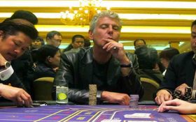 آنتونی بوردین در مستند بی تعارف، این قسمت : قمار و معرفی ماکائو