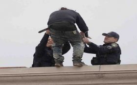 وسوسه سرقت بلیط برنده بخت آزمایی ۱۰میلیون دلاری!