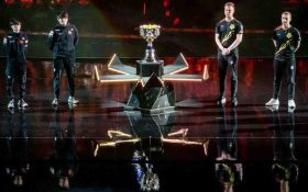 گزارش فینال مسابقات League of Legends 2019 برای شرطبندی در مسابقات esports