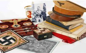 در مزایده ای جذاب اشیای شخصی هیتلر به قیمت 513 هزار پوند به فروش رسید