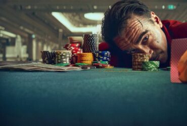 معرفی فیلم ❞تصنیف یک بازیکن کوچک❞ + دانلود رایگان